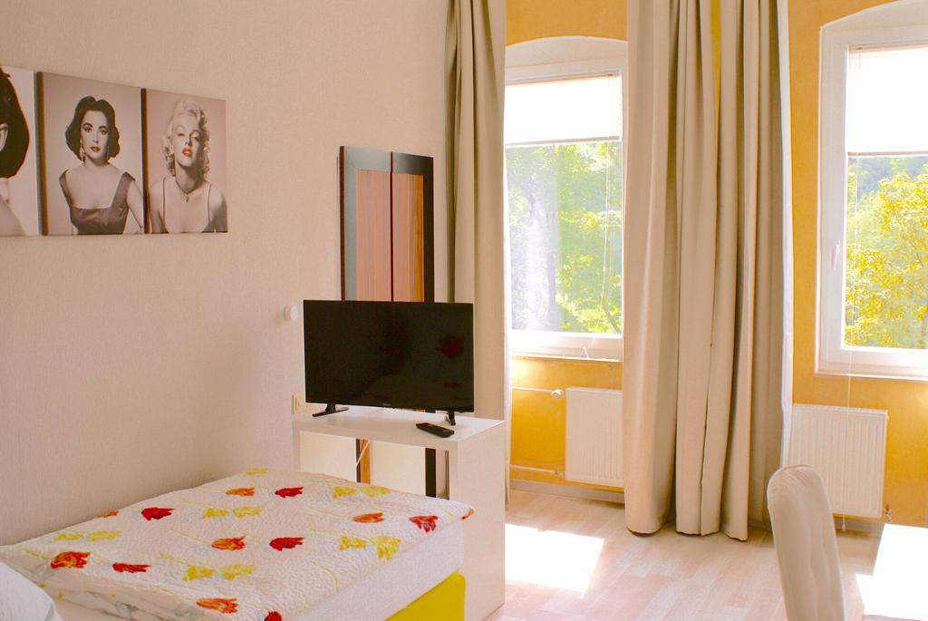 Hotel Elfenberg Schieder-Schwalenberg ภายนอก รูปภาพ