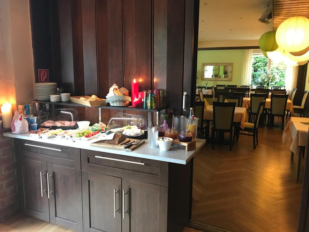 Hotel Elfenberg Schieder-Schwalenberg ภายนอก รูปภาพ