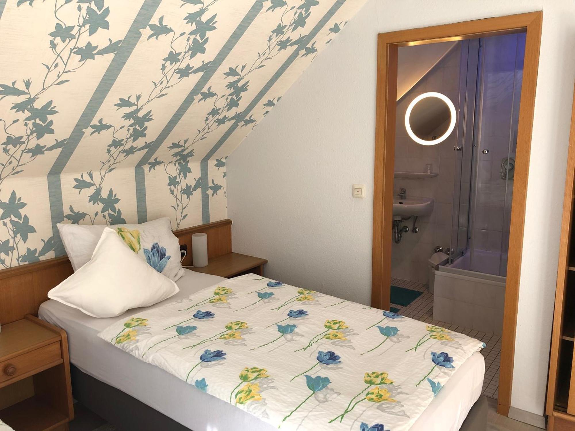 Hotel Elfenberg Schieder-Schwalenberg ภายนอก รูปภาพ